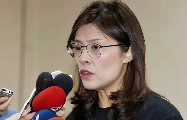 难怪民进党气得跳脚也不敢抓郑丽文，她背后的保护伞，让绿营绝望